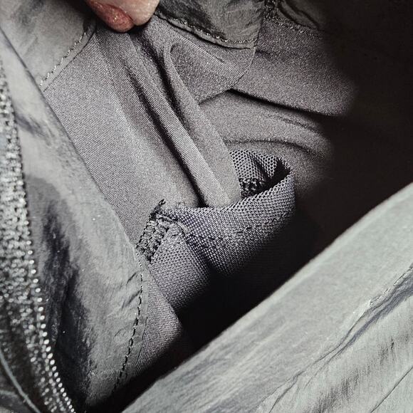 Lululemon Bombs Away Jacket Black / Summer Shade Medium Olive Dark Olive Size 6 - Picture 11 of 11